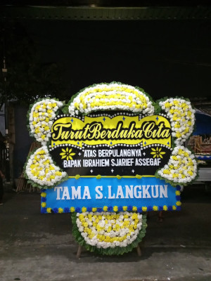 Papan Bunga Duka di Melintang