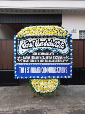 Papan Bunga Duka di Melintang